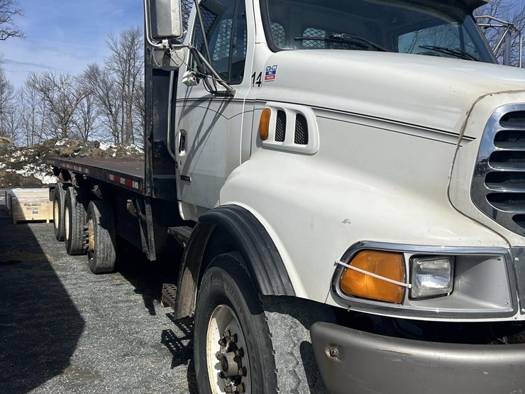 2003-sterling-lt9500-image-3