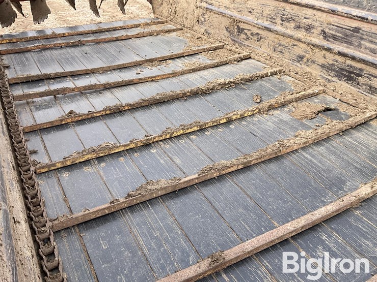 new-holland-791-image-17