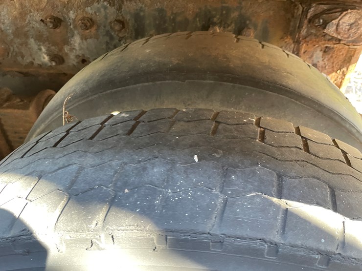 1993-mack-dm690s-image-27