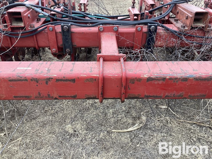 shop-built/case-12r30-strip-till-bar-image-14