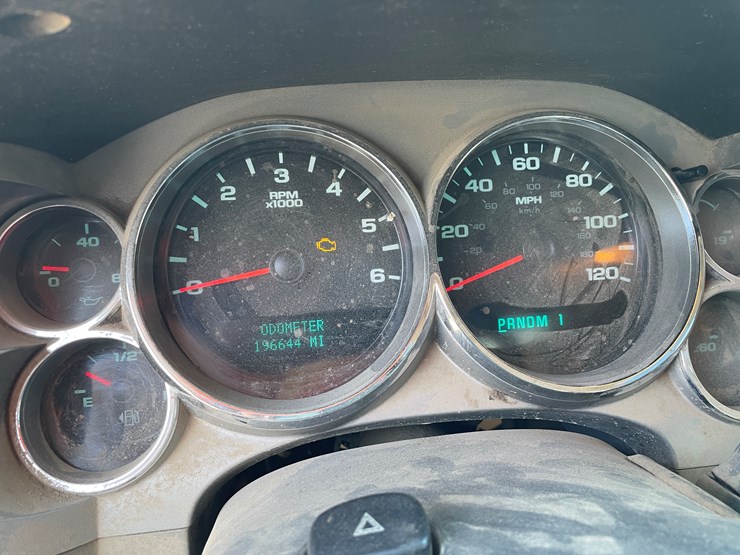 2012-gmc-3500hd-image-43