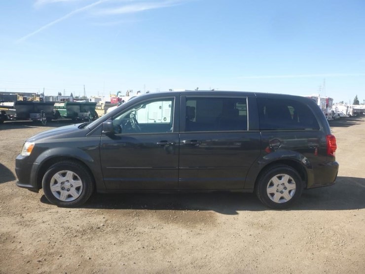 2012-dodge-grand-caravan-image-5