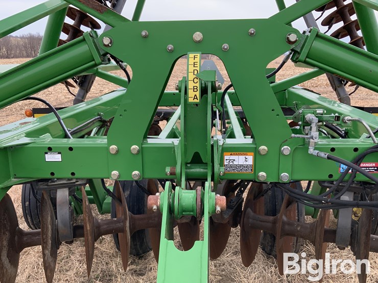 2013-john-deere-2623-image-9