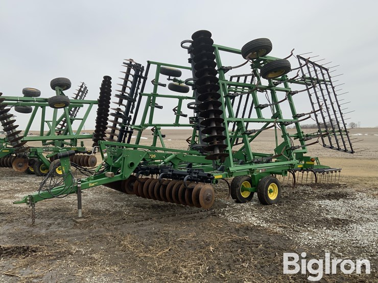 john-deere-726-image-2