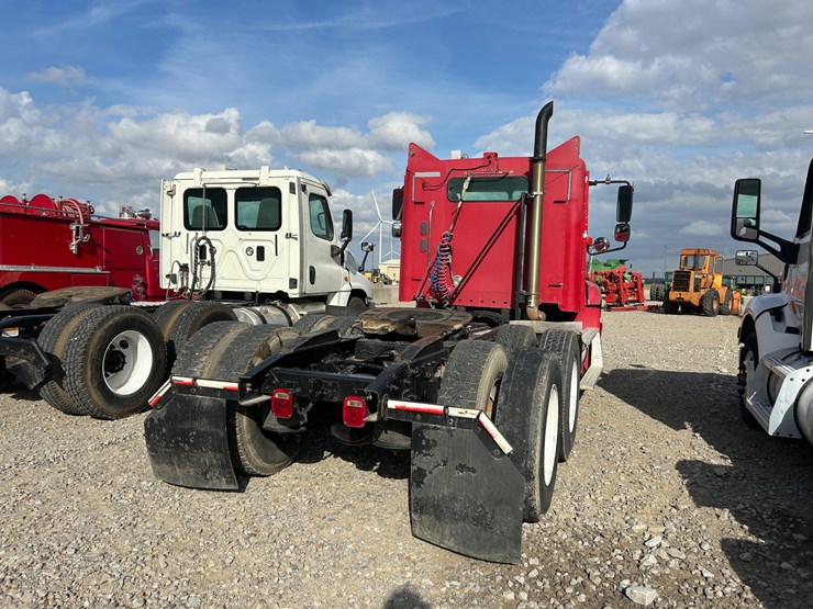 #36890-•-2006-freightliner-columbia-daycab-1fujf0cv16lv57509-inv#-36890-image-25