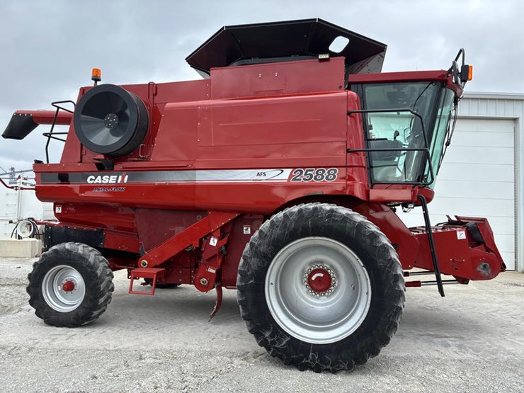 2008-case-ih-2588-image-3