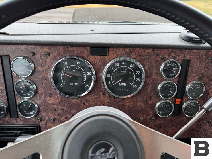 2001-international-9200-image-62