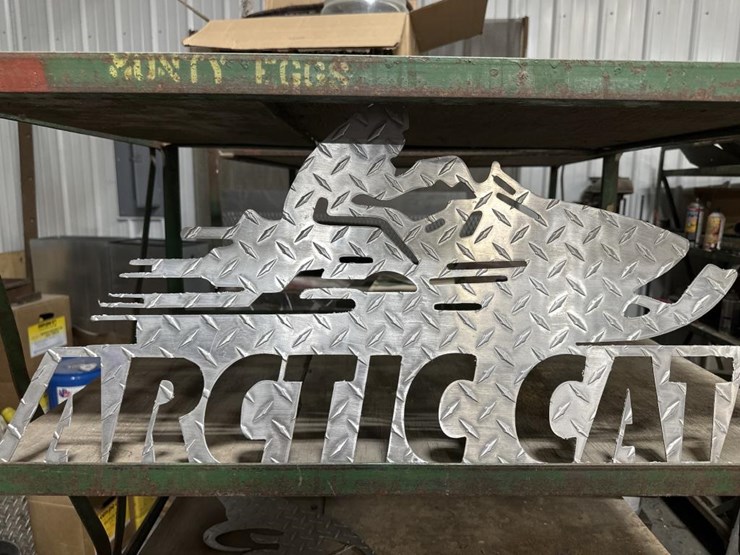 #8057-•-arctic-cat-snowmobile-aluminum-sign-image-1