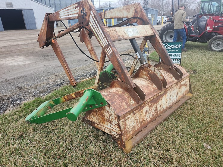 tag-#102,-loader-w/-brackets-image-3