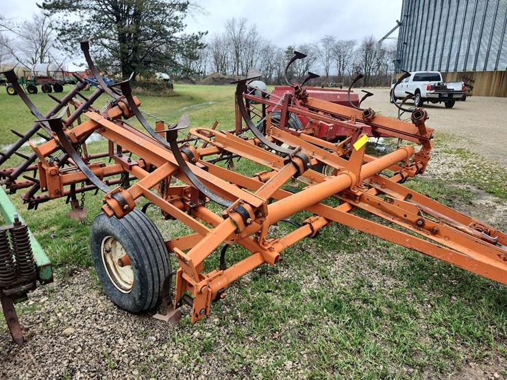 tag-#143,-14'-ac-field-cultivator-image-9