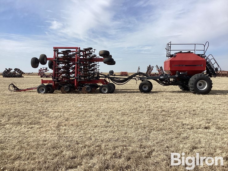 case-ih-sdx2230-air-seeder-w/adx2230-air-cart-image-8
