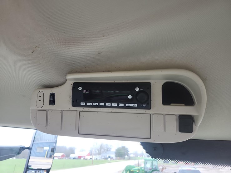 2023-john-deere-6r-145-image-24