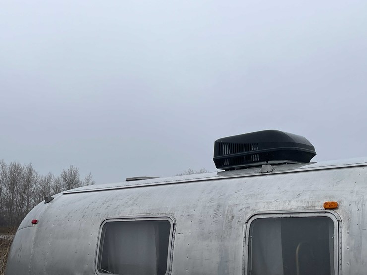 #1435-•-1978-airstream-land-yacht-31'---fully-remodeled,-road-ready-(has-wi-title)-(of)-image-129