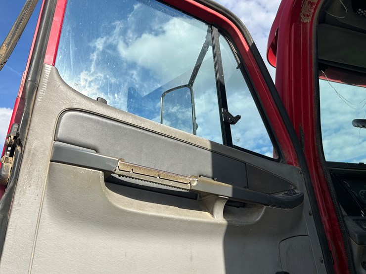 #36890-•-2006-freightliner-columbia-daycab-1fujf0cv16lv57509-inv#-36890-image-42