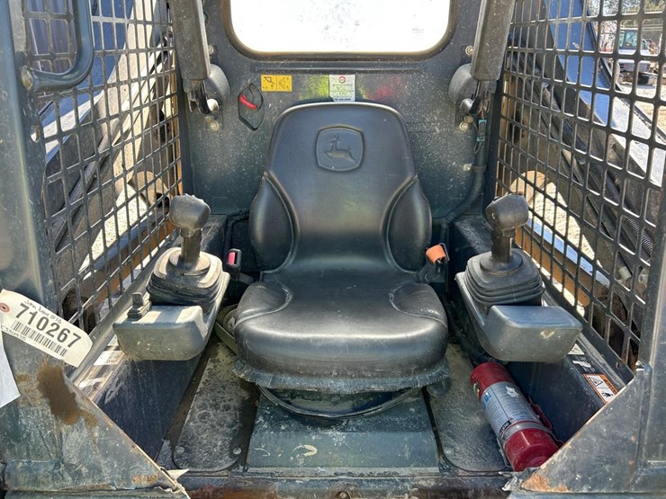 2019-deere-317g-image-20