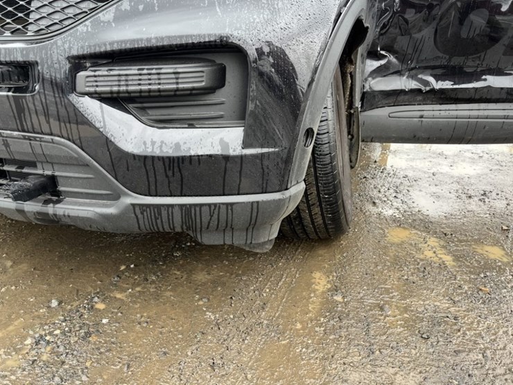 2023-ford-explorer-image-37