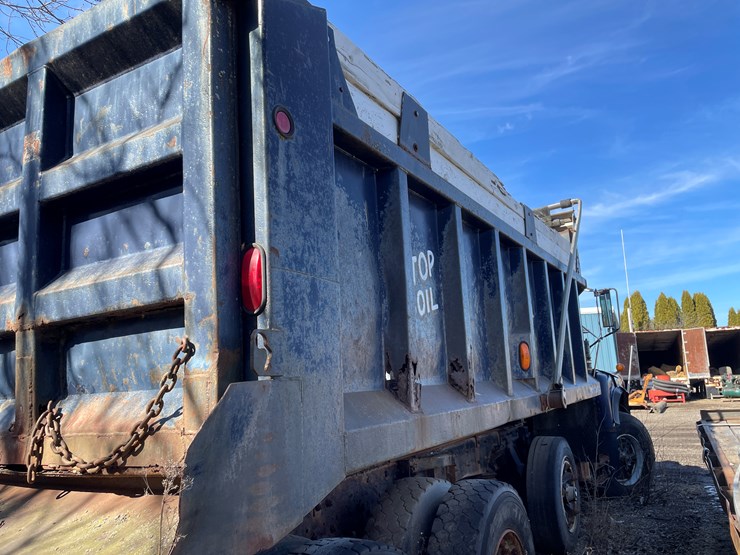 1993-mack-dm690s-image-23