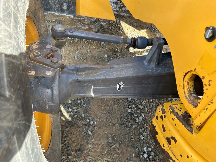 2012-volvo-bl70b-image-72