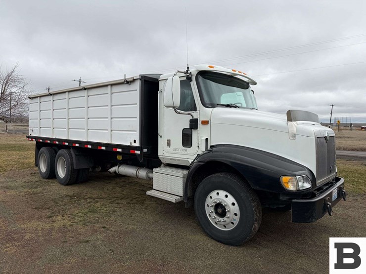 2001-international-9200-image-5