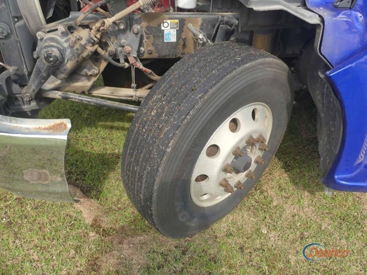 2017-kenworth-t680-image-13