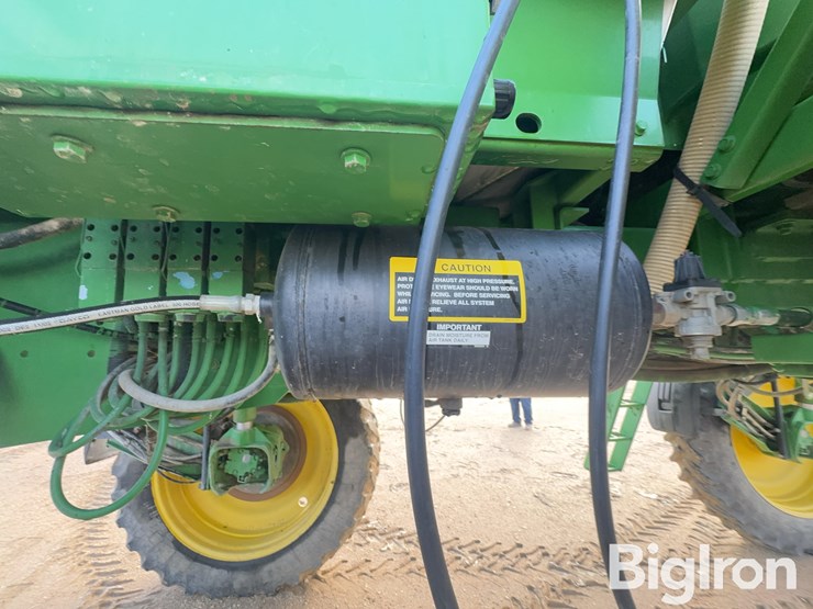 2004-john-deere-4710-image-13