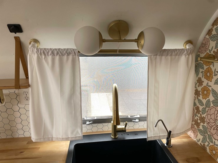 #1435-•-1978-airstream-land-yacht-31'---fully-remodeled,-road-ready-(has-wi-title)-(of)-image-64