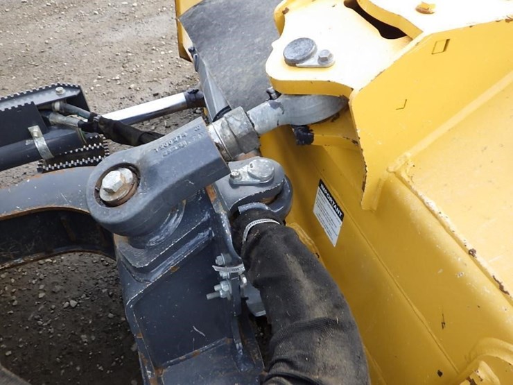 2019-deere-450k-lgp-image-11