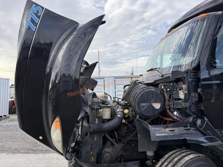 2017-international-prostar-image-19