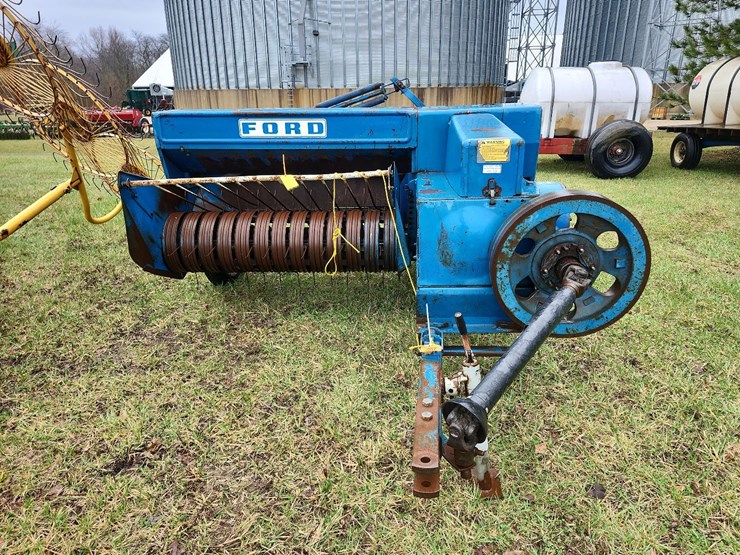 tag-#267,-ford-baler-image-14