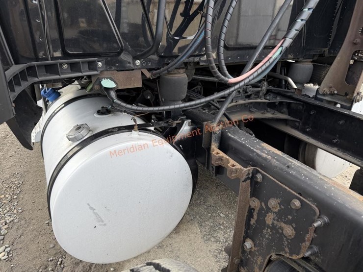 2017-international-prostar-image-9