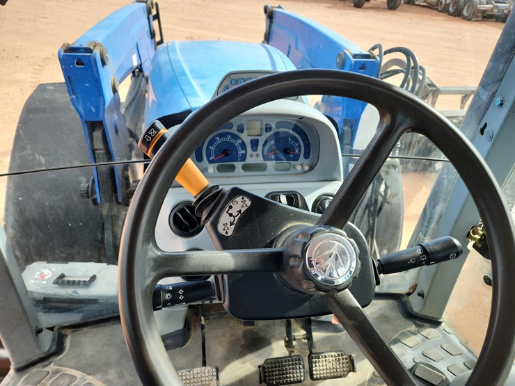 2010-new-holland-t7050-image-36