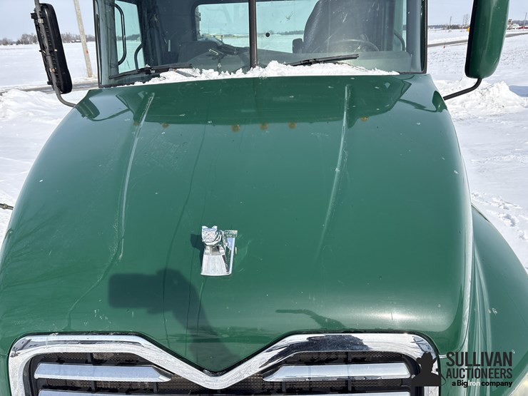 2014-mack-pinnacle-cxu613-image-12