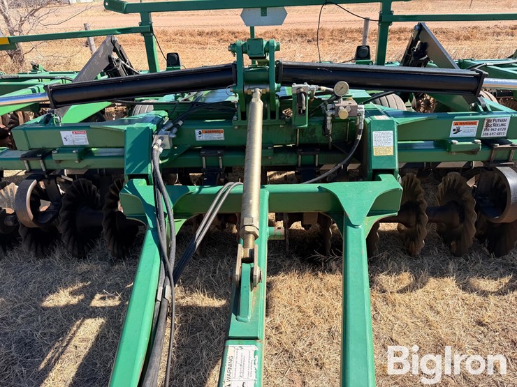 great-plains-2400tt-image-9