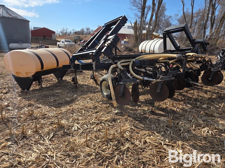 montag-strip-till-toolbar-image-5