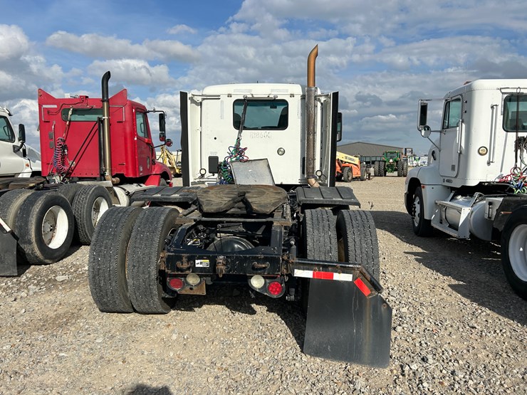 2016-peterbilt-579-image-29