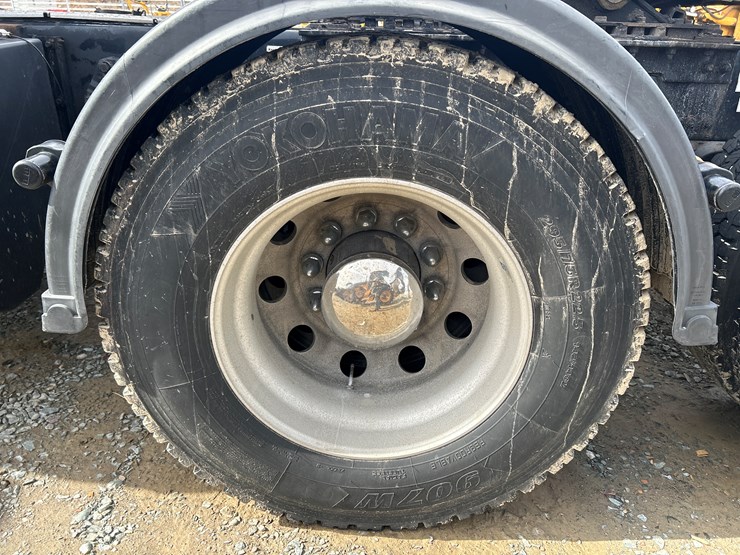 2017-kenworth-t680-image-105