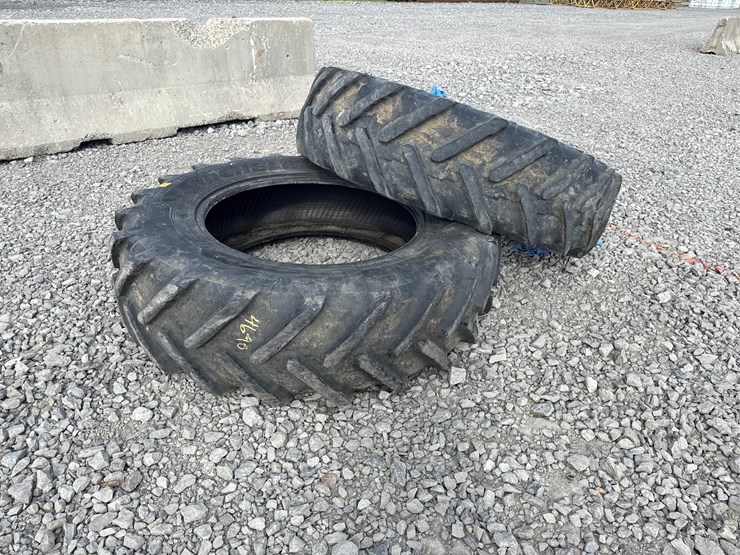 #39794-•-lot-of-(2)-420/85r34-tractor-tires-image-3