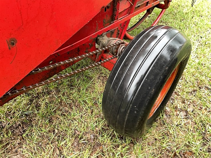 new-holland-273-image-5