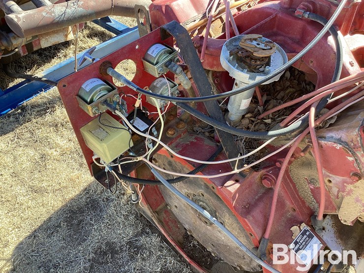 2012-international-605-image-11