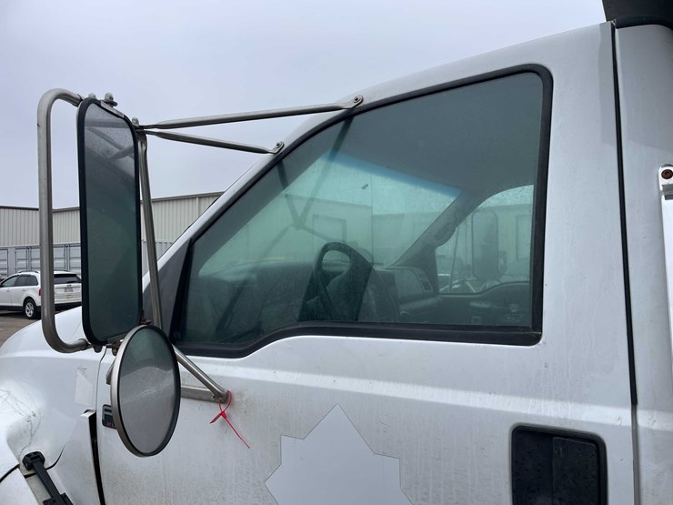 2006-ford-f650-xl-image-42