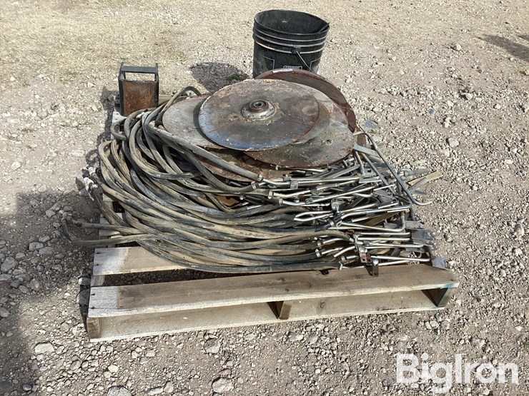 liquid-fertilizer-hose-brackets-&-discs-image-6