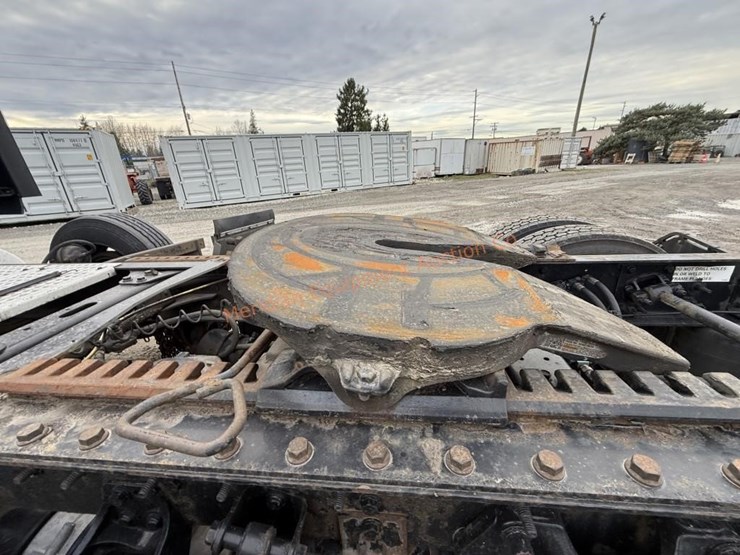 2017-international-prostar-image-44