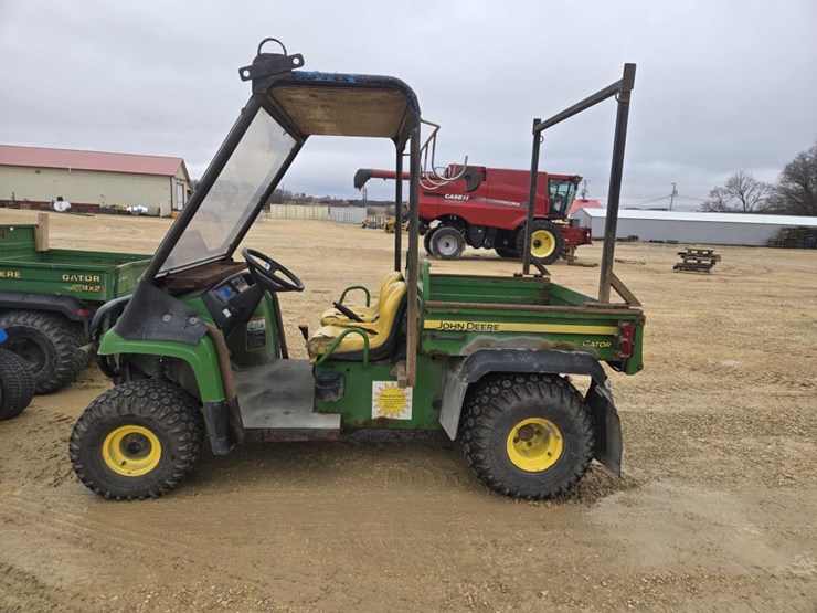 john-deere-gator-image-3