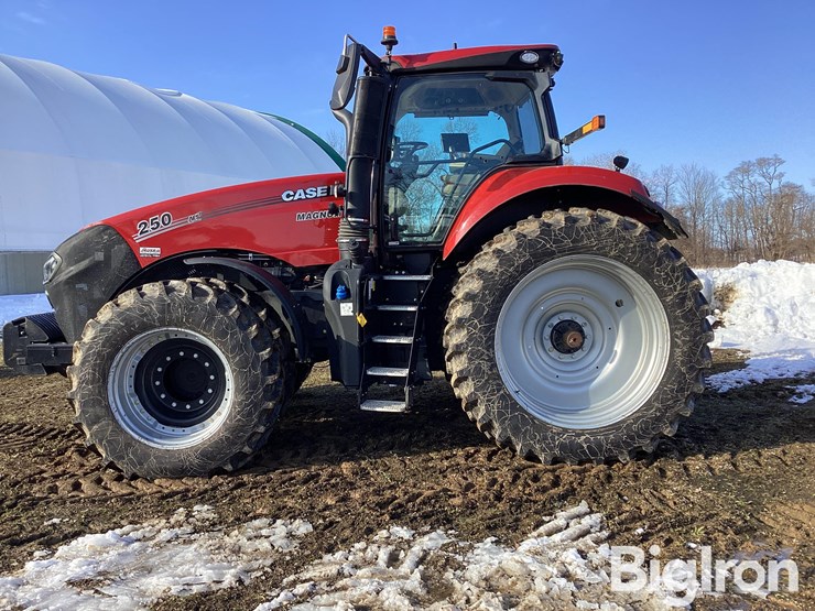 2022-case-ih-magnum-250-image-8