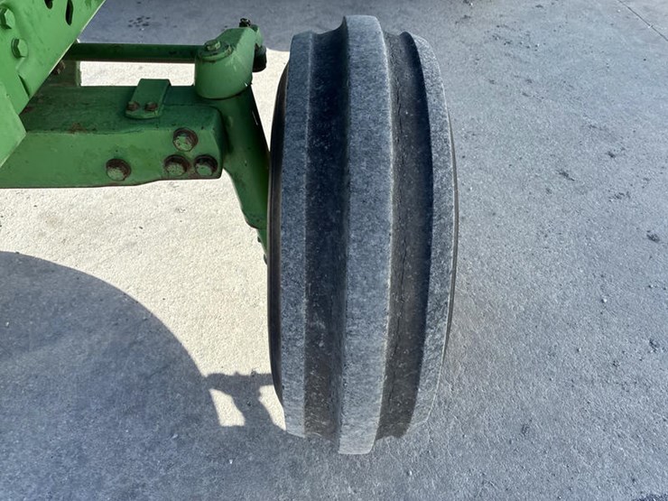 1984-john-deere-4650-image-43