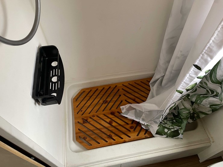 #1435-•-1978-airstream-land-yacht-31'---fully-remodeled,-road-ready-(has-wi-title)-(of)-image-21