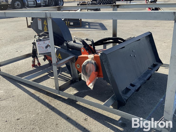 2025-massey-ferguson-730-image-7