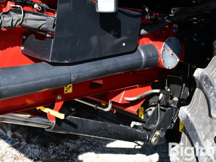 2017-case-ih-8240-image-12