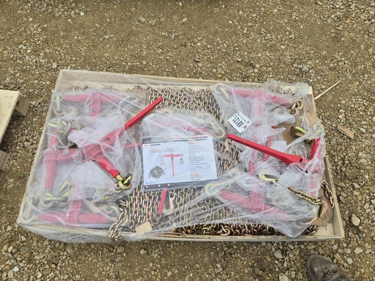 #8121-•-new-landhonor-5400lb-ratchet-binders-&-g70-chains-image-1