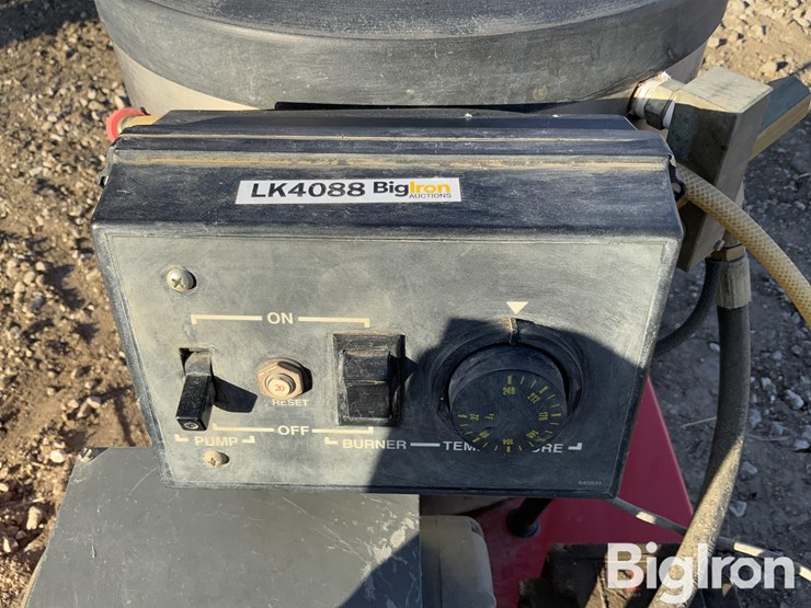 hotsy-555ss-portable-heated-power-washer-image-17